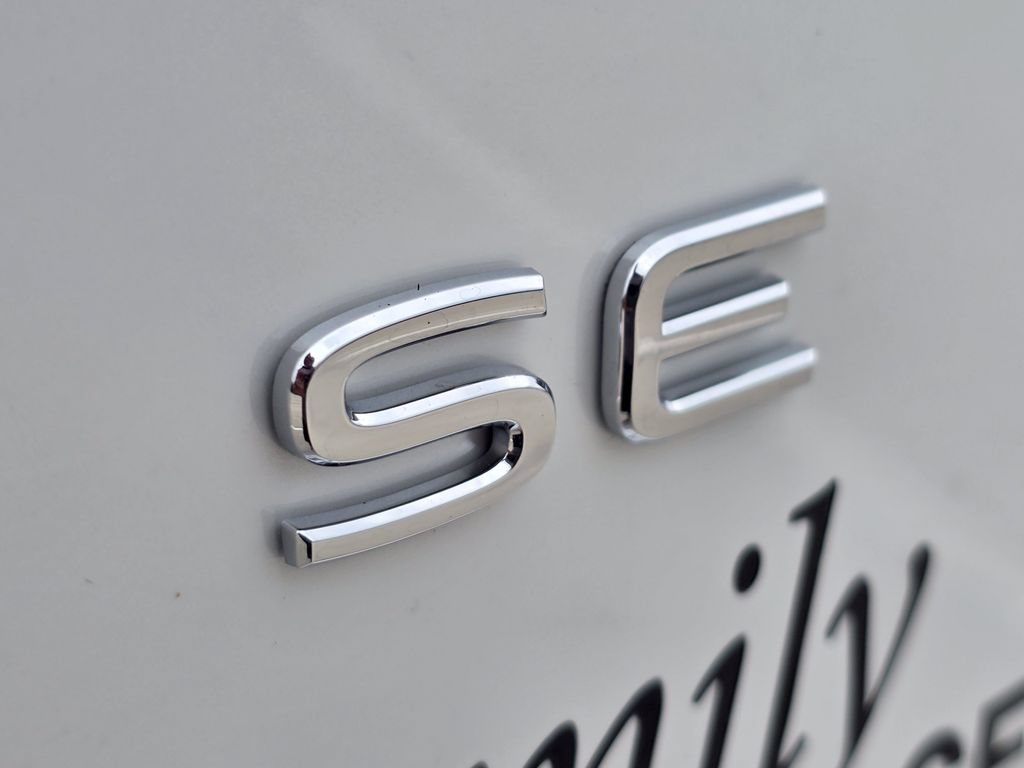 New 2026 Volkswagen Atlas SE FWD image 8