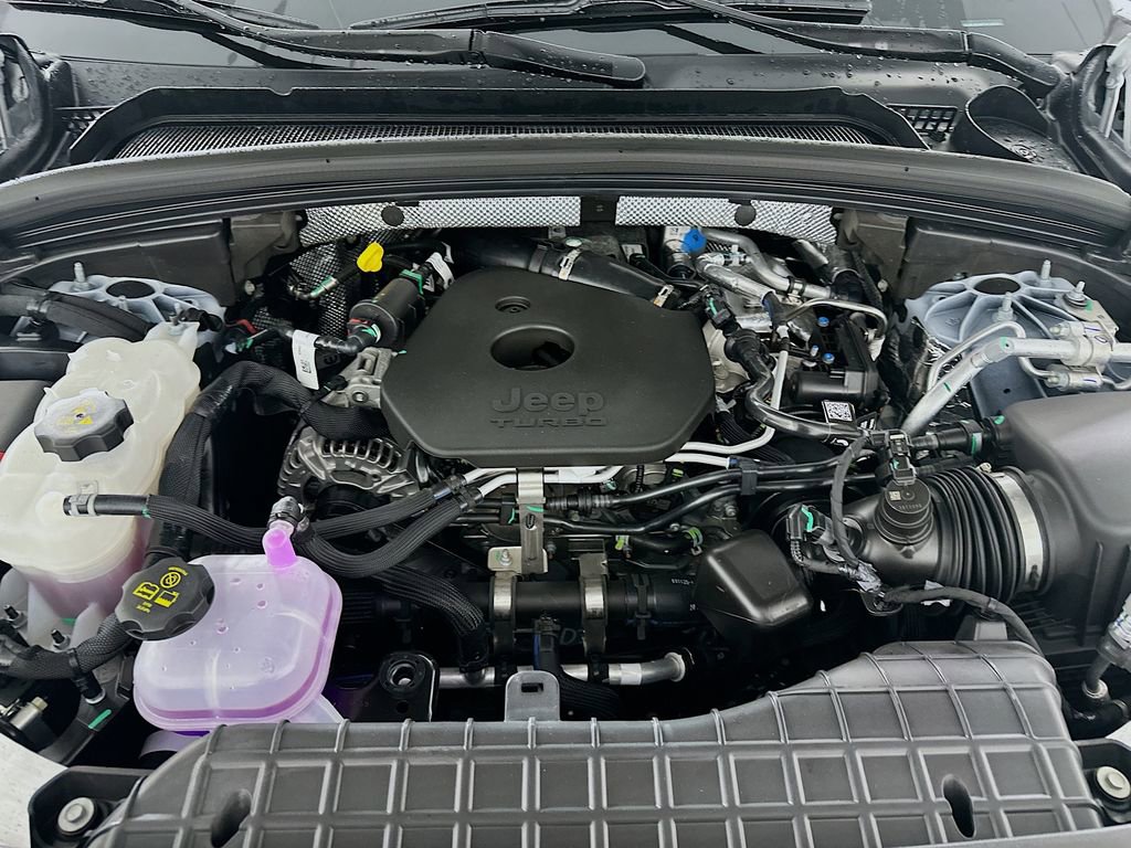 New 2026 Jeep Grand Cherokee Altitude image 18
