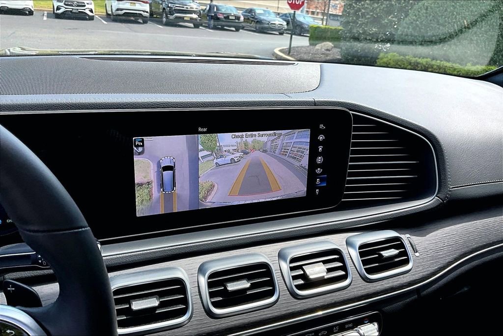 Certified 2022 Mercedes-Benz GLS 450 4MATIC image 23