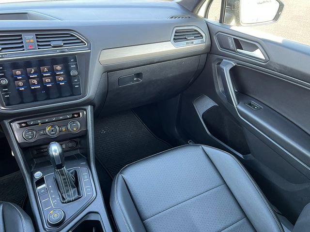 Used 2021 Volkswagen Tiguan SE R-Line image 33