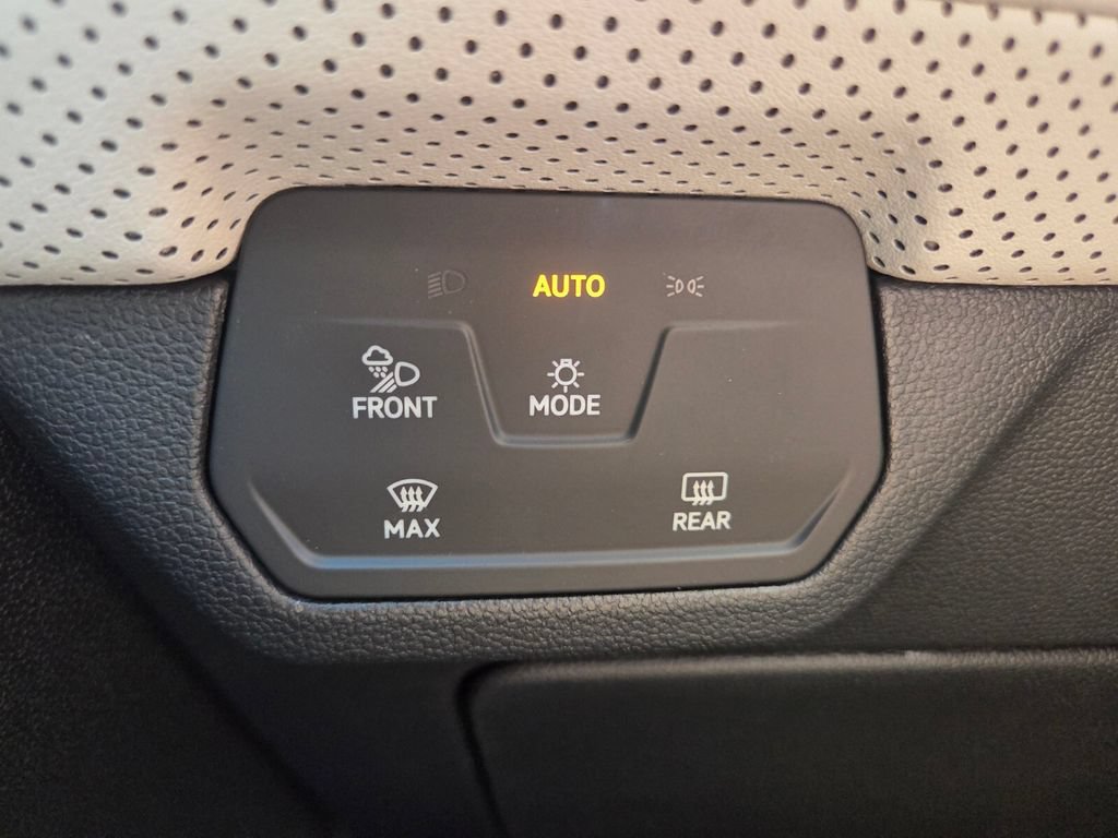 New 2026 Volkswagen Atlas Cross Sport SEL Premium R-Line AWD/4WD image 12
