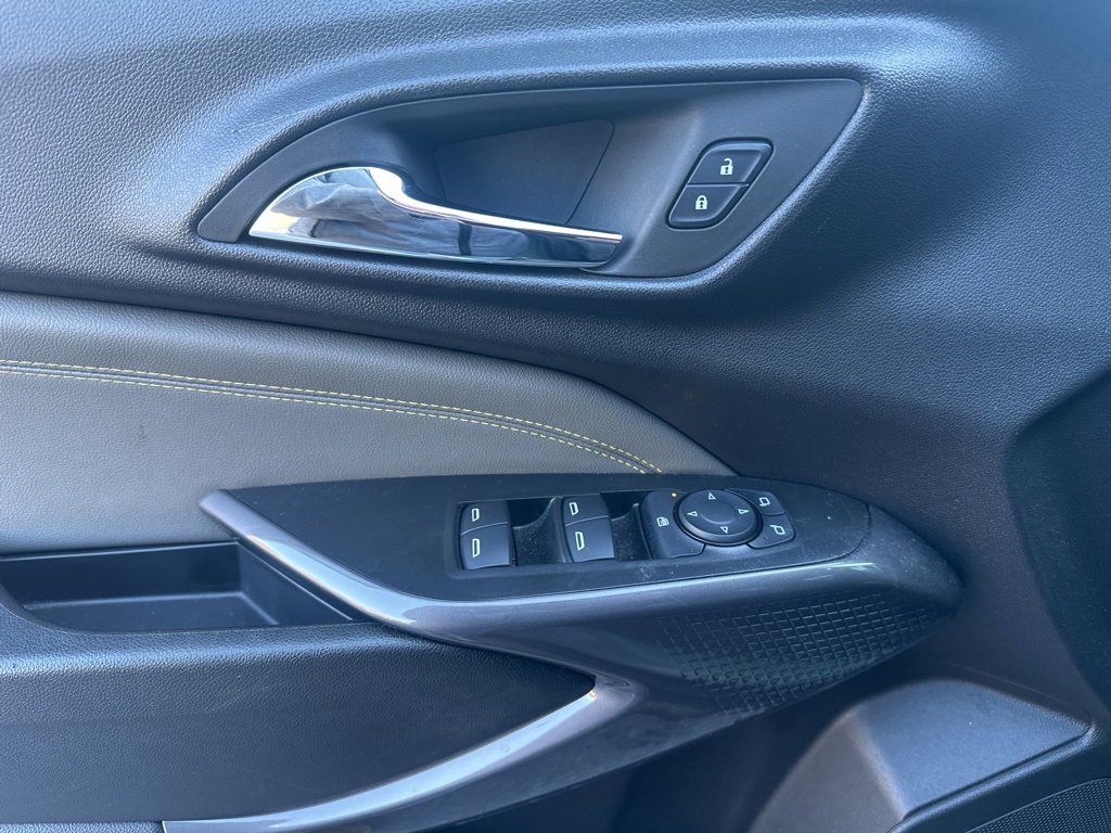 Used 2024 Chevrolet Trax ACTIV w/ Sunroof Package image 10