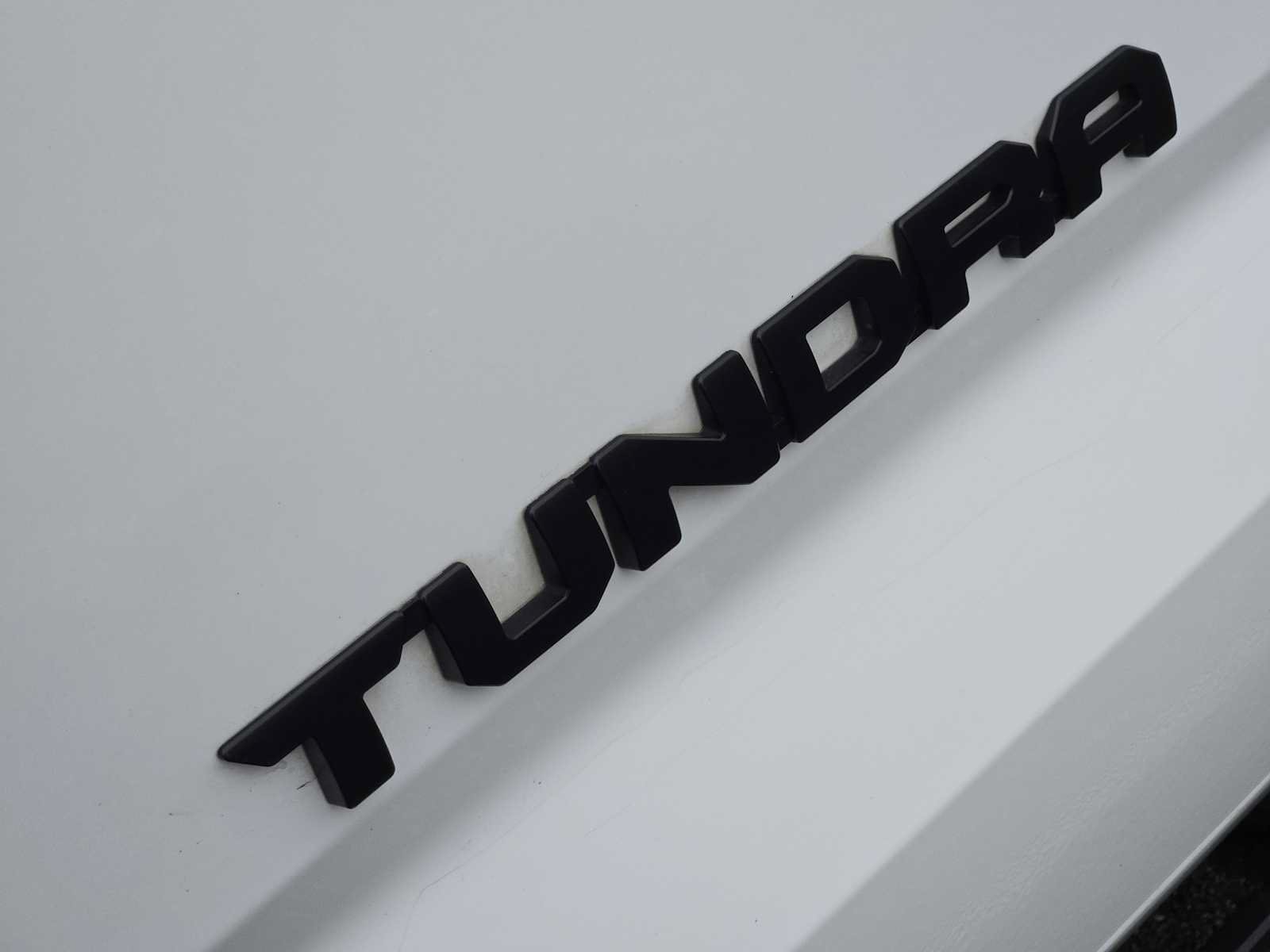Used 2024 Toyota Tundra Limited AWD/4WD image 12