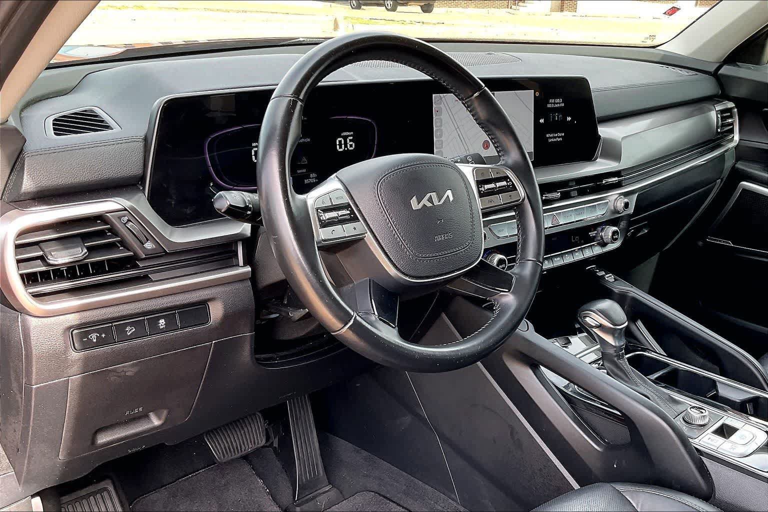 Certified 2023 Kia Telluride S w/ S Sunroof Package AWD/4WD image 2
