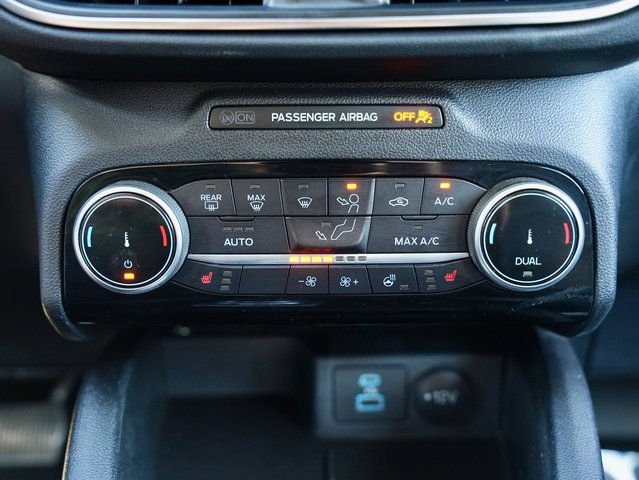 Used 2022 Ford Escape Titanium image 23