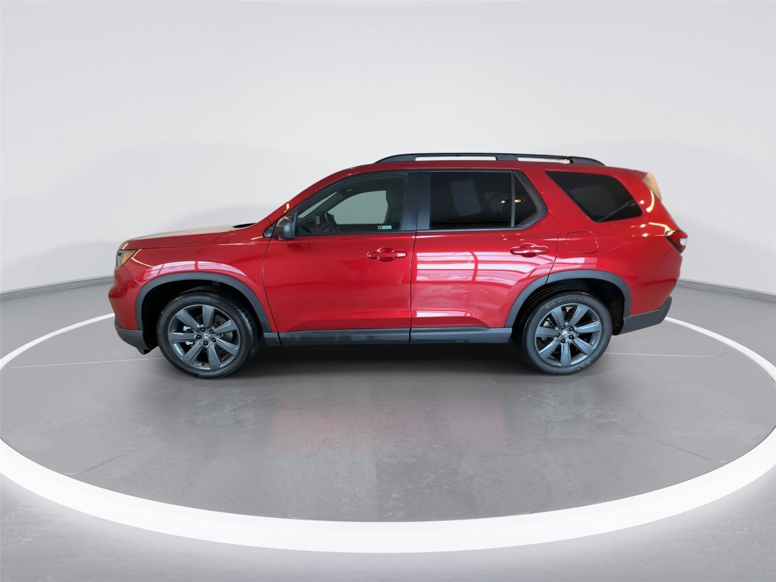 Used 2023 Honda Pilot Sport image 4