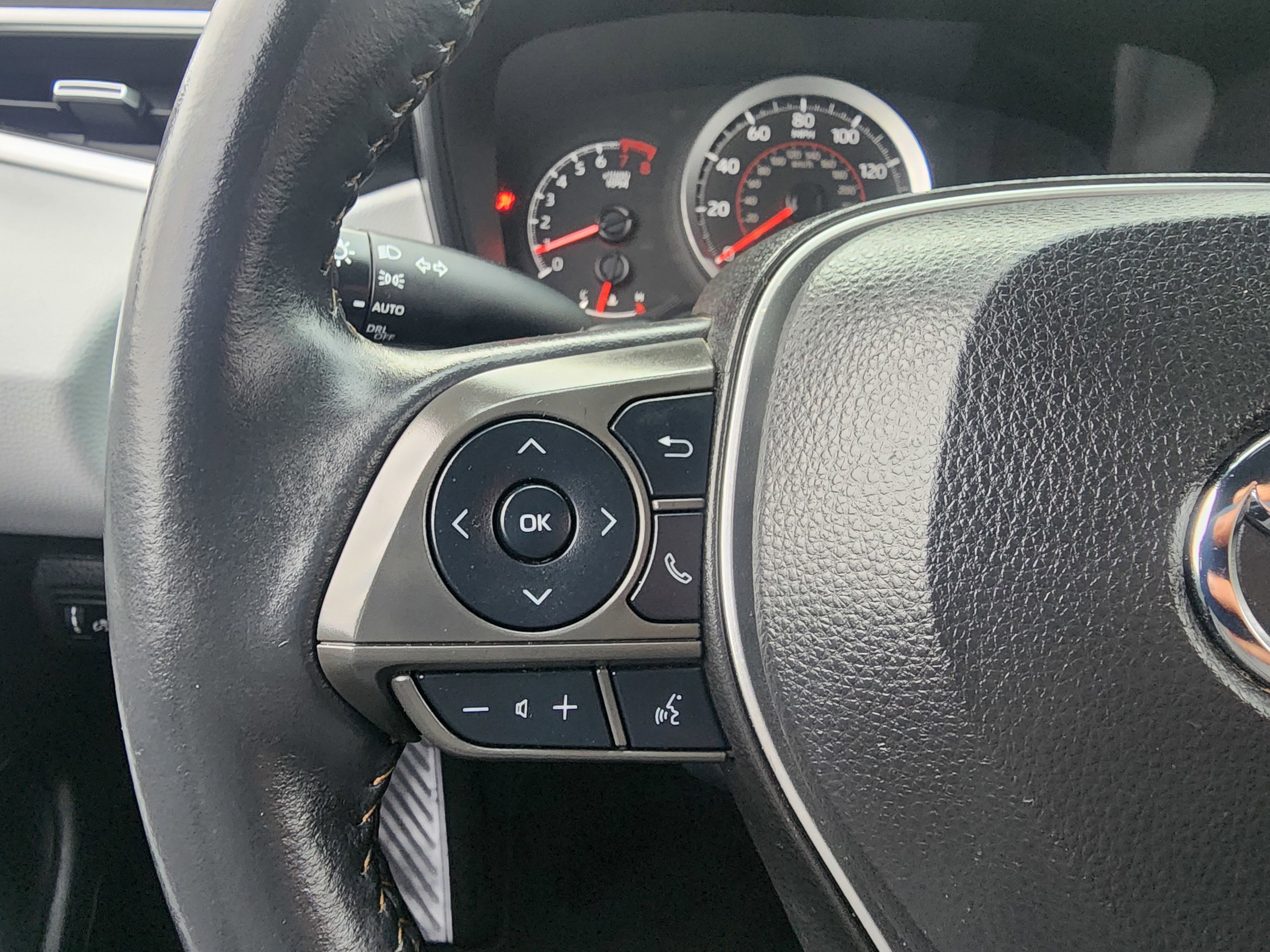 Used 2022 Toyota Corolla SE FWD image 35