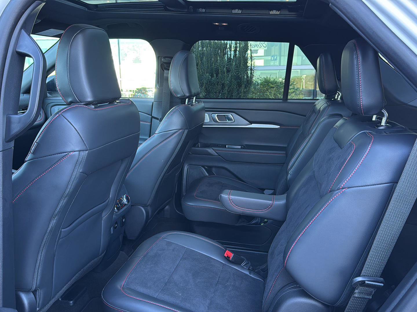 Certified 2025 Ford Explorer ST w/ Sun And Sound Package image 9