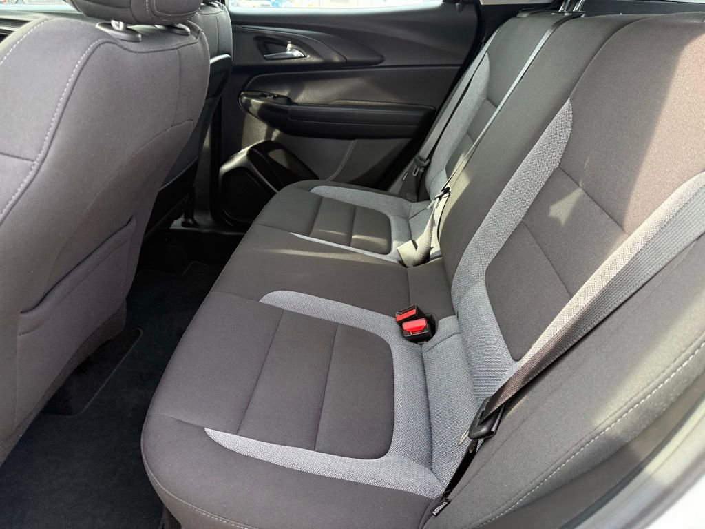 Used 2023 Chevrolet TrailBlazer LS image 12