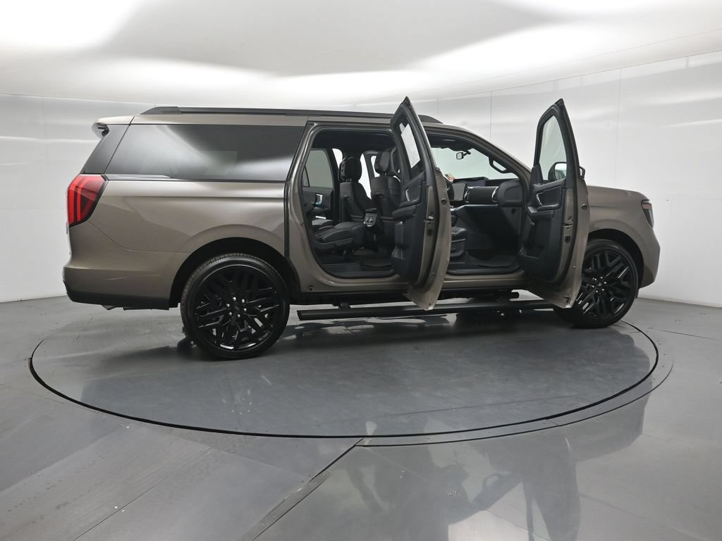 New 2027 Ford Expedition Max Platinum w/ Stealth Performance Package AWD/4WD image 3