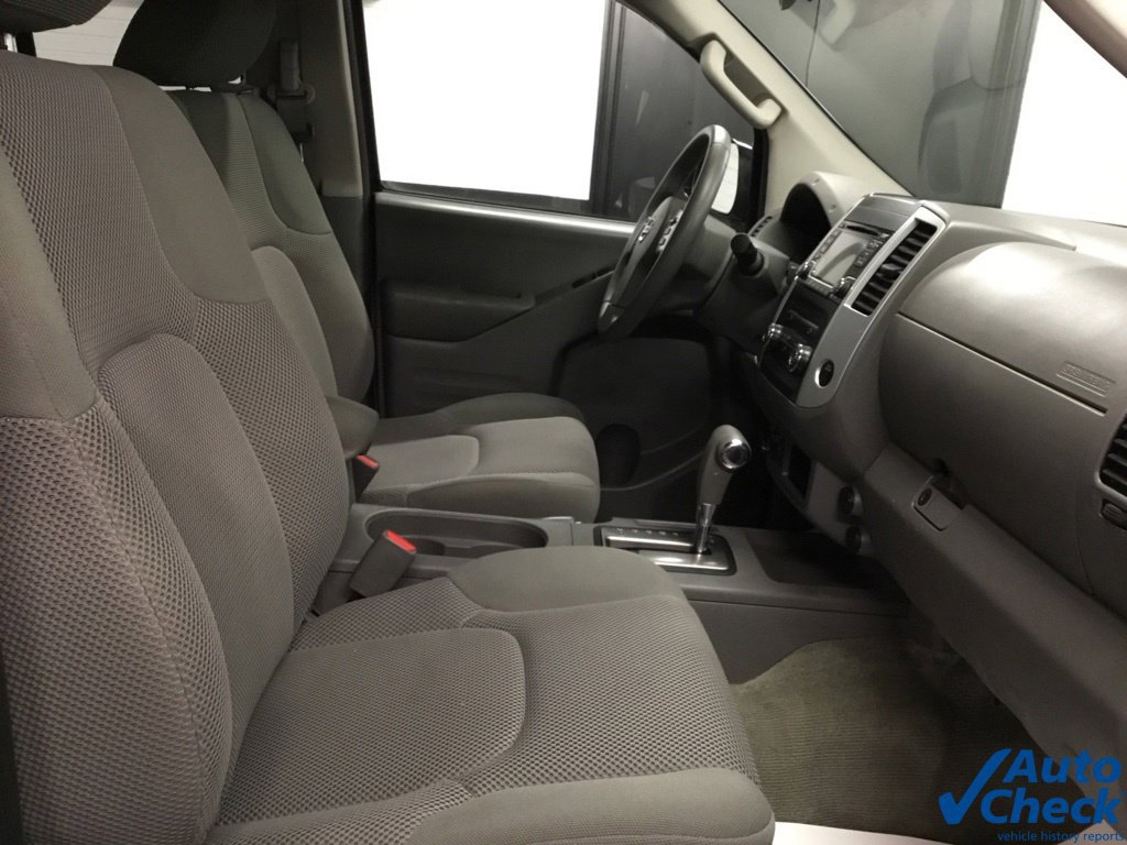 Used 2015 Nissan Frontier SV AWD/4WD image 35