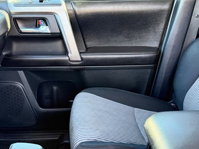 Used 2015 Toyota 4Runner SR5 image 10