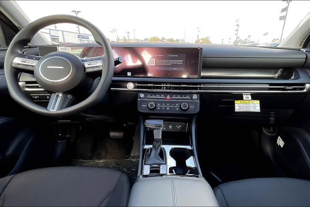 Used 2025 Hyundai Tucson SE image 5