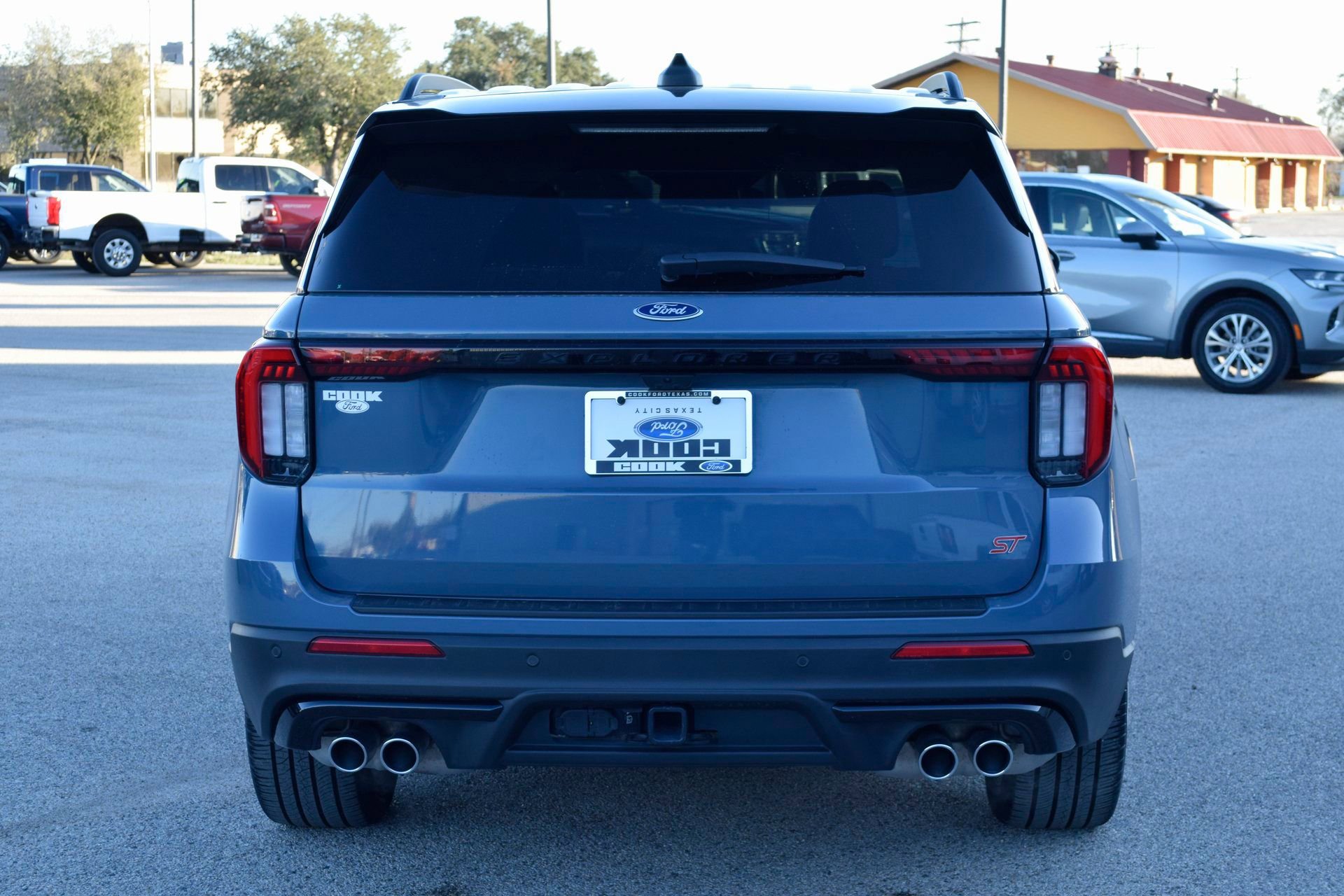 Certified 2025 Ford Explorer ST image 9