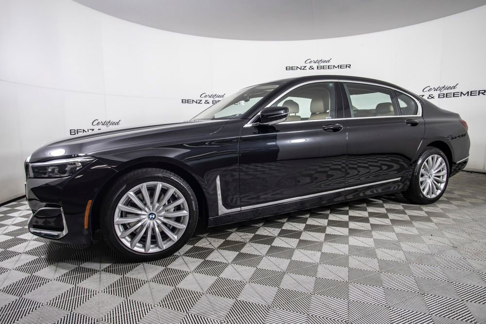 Used 2022 BMW 740i xDrive w/ Premium Package image 10