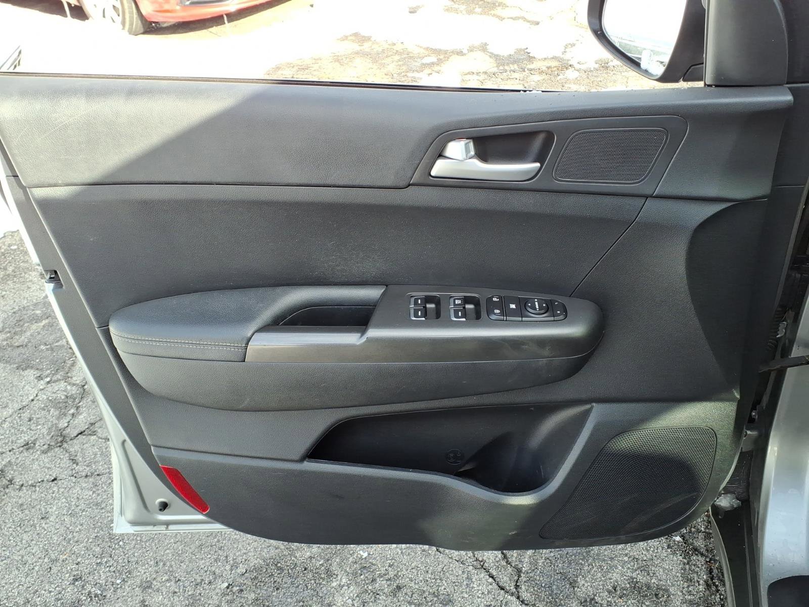 Used 2019 Kia Sportage LX AWD/4WD image 11