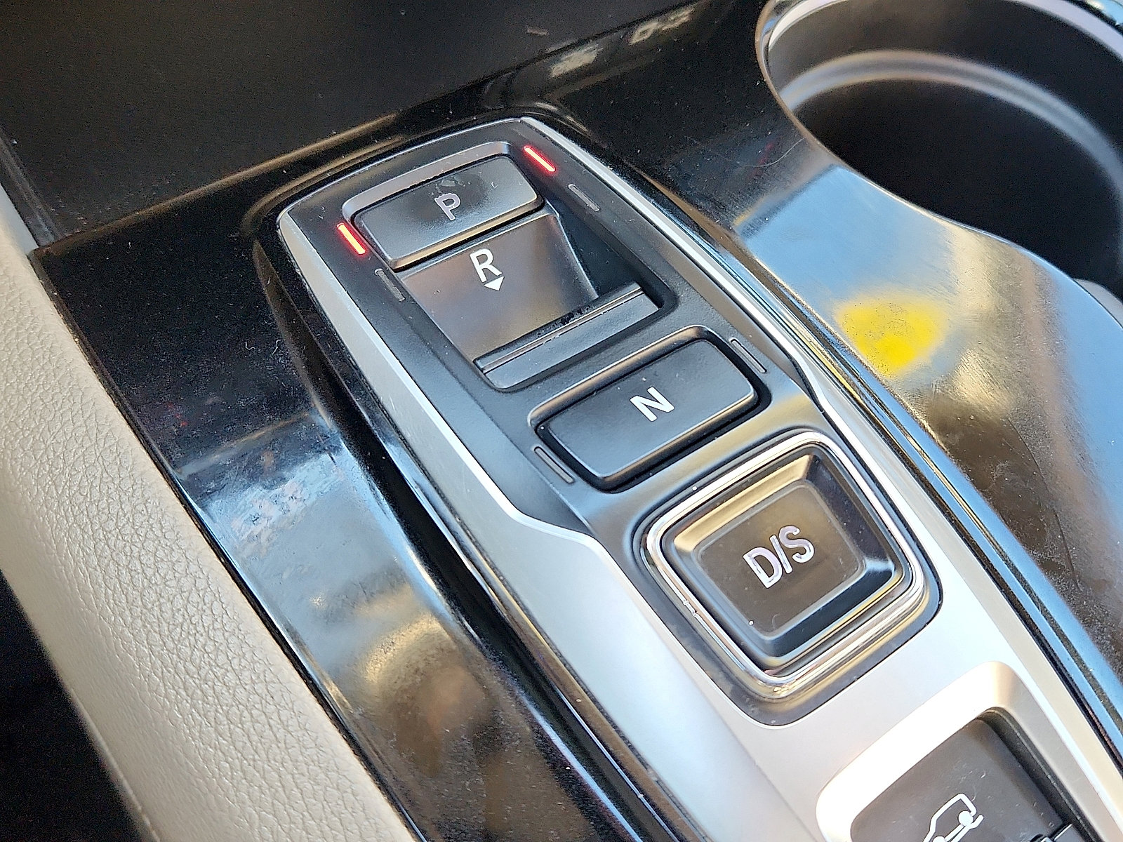 Used 2019 Honda Pilot Touring image 16