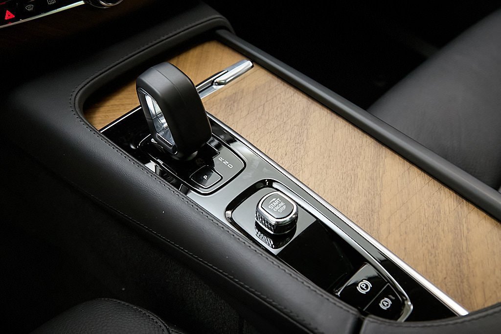 Certified 2023 Volvo XC90 B5 Plus w/ Protection Package Premier image 20