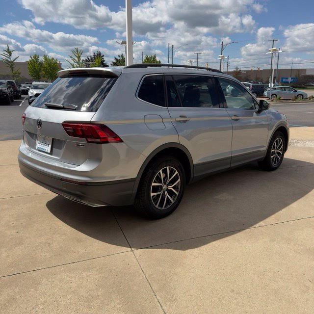 Used 2019 Volkswagen Tiguan SE w/ Panoramic Sunroof Package AWD/4WD image 5
