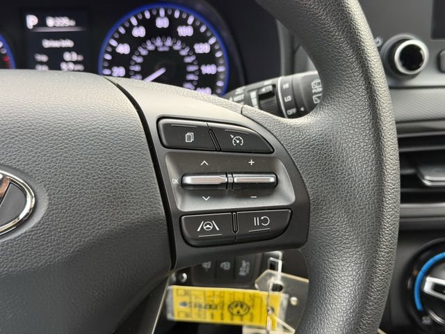 Used 2023 Hyundai Kona SE image 12