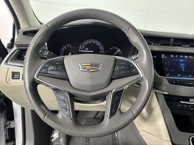 Used 2018 Cadillac XT5 Luxury w/ Driver Awareness Package AWD/4WD image 12