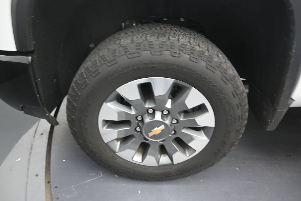 Used 2025 Chevrolet Silverado 2500 Custom w/ Custom Value Package AWD/4WD image 9