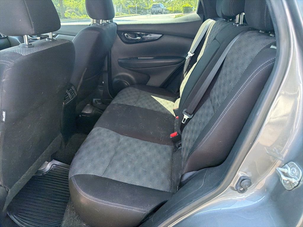 Used 2018 Nissan Rogue Sport SV FWD image 10