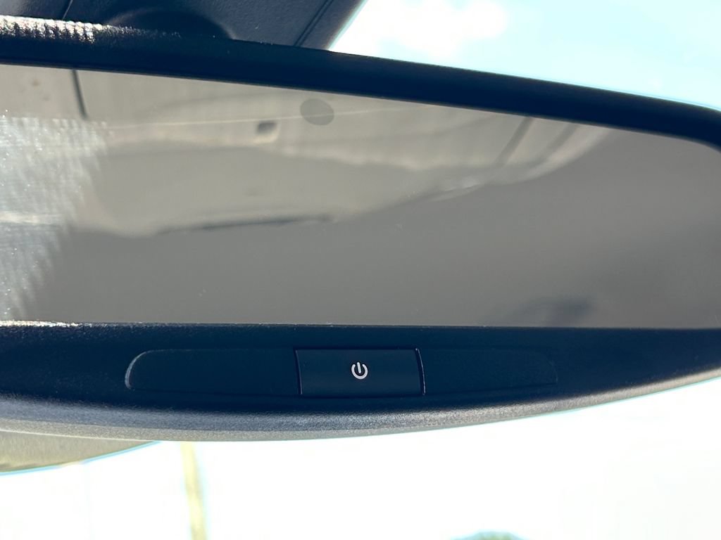 Used 2020 Chrysler Voyager Lxi FWD image 44