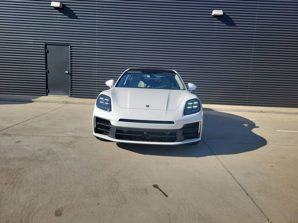 Used 2025 Porsche Panamera 4 image 8