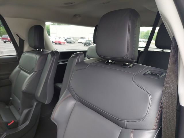 Used 2025 Ford Expedition Max Active AWD/4WD image 37