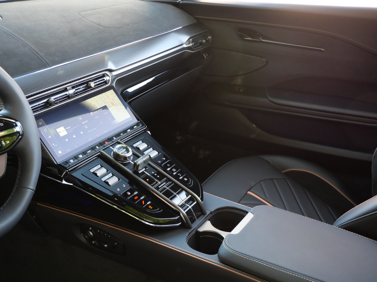 New 2026 Aston Martin V8 Vantage S RWD image 10