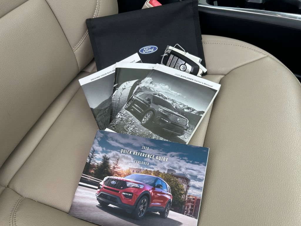 Used 2020 Ford Explorer XLT w/ Equipment Group 202A image 18