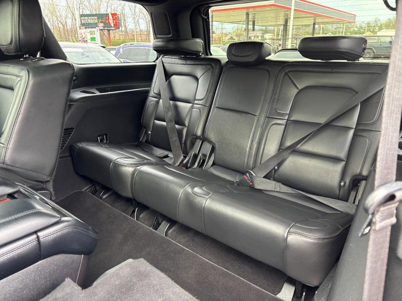 Used 2019 Lincoln Navigator Reserve image 10