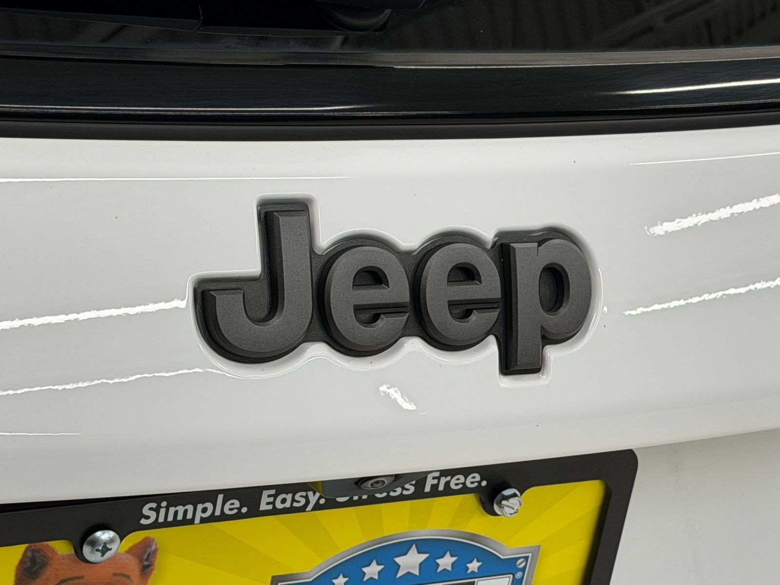 Used 2025 Jeep Compass Latitude w/ Convenience Group AWD/4WD image 33