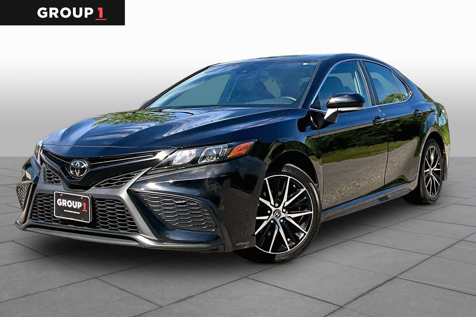 Used 2023 Toyota Camry SE w/ Blackout Package (TMS)