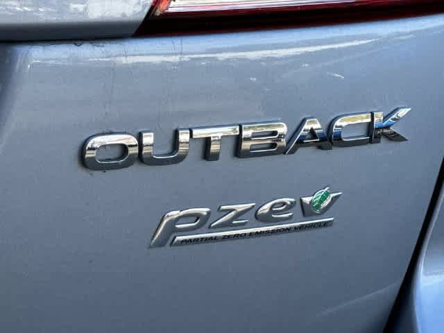 Used 2014 Subaru Outback 2.5i Premium w/ Moonroof Package AWD/4WD image 17