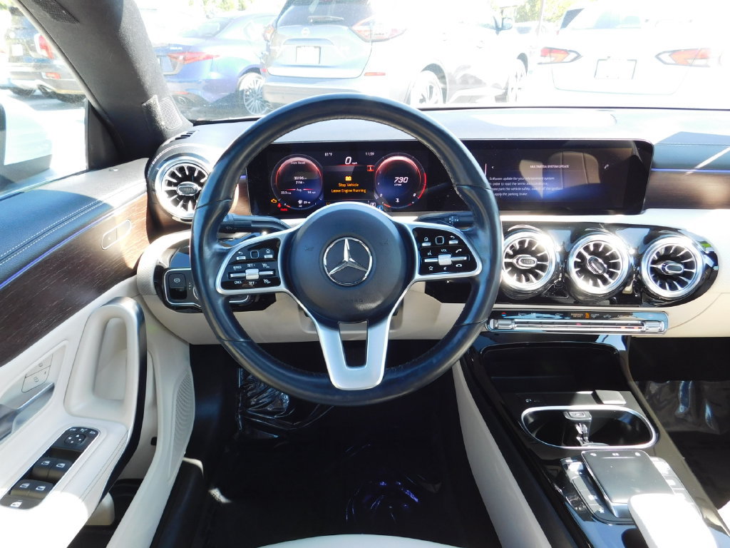 Used 2022 Mercedes-Benz CLA 250 4MATIC image 16