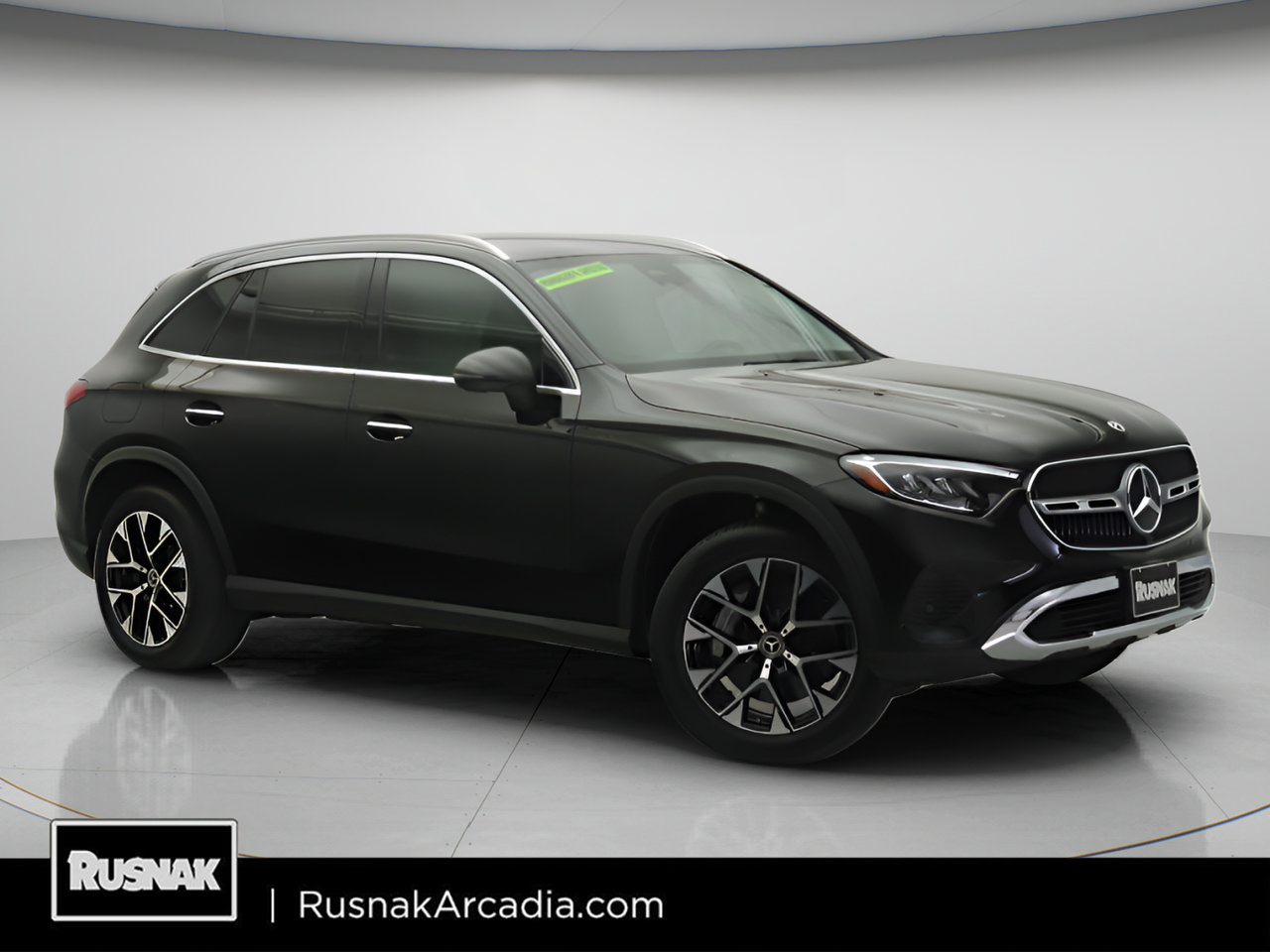 Used 2025 Mercedes-Benz GLC 350e 4MATIC image 1