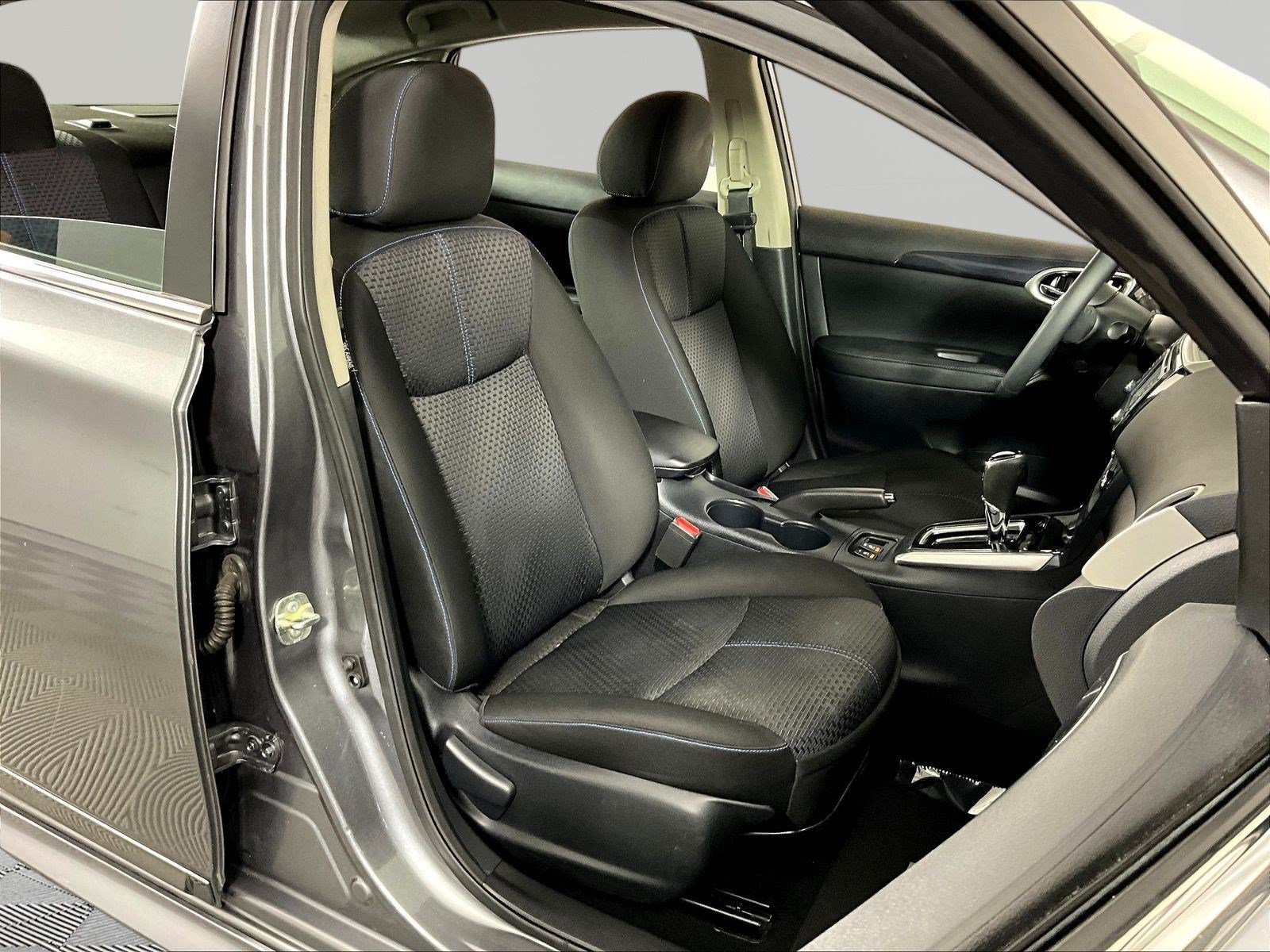 Used 2017 Nissan Sentra SR w/ Driver's Assist Package FWD image 28