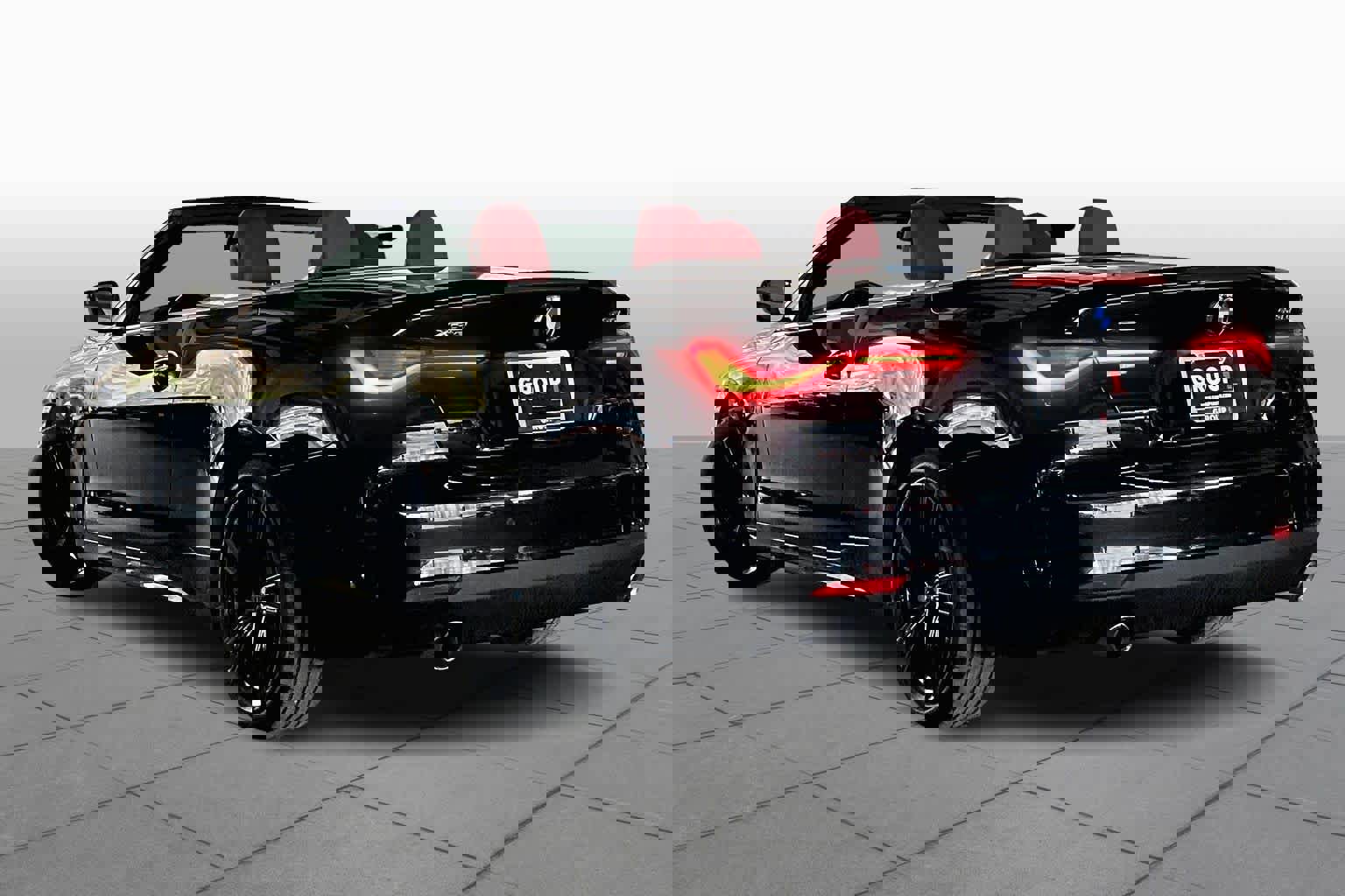 Used 2023 BMW 430i xDrive Convertible w/ Parking Assistance Package image 11