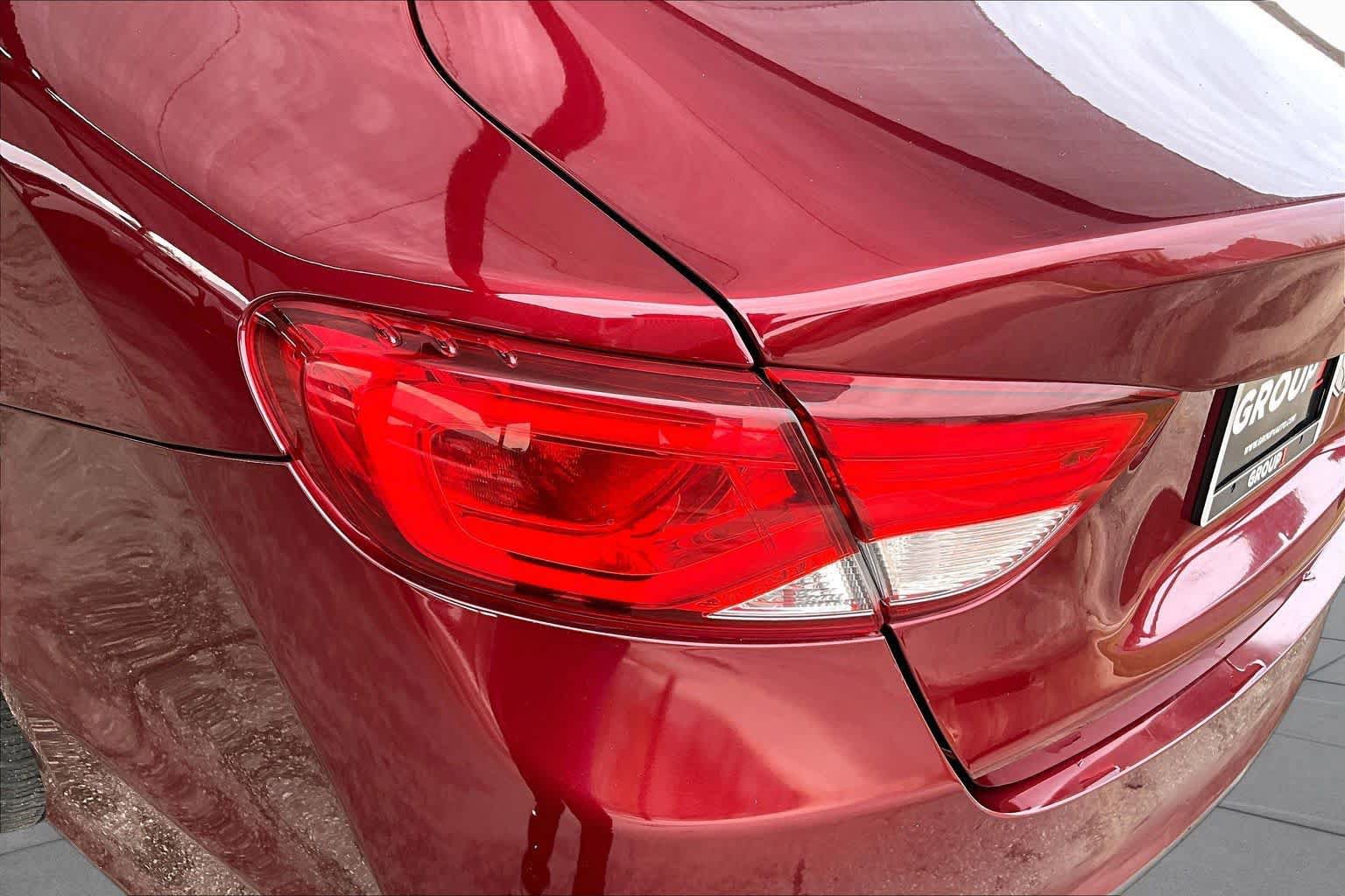 Used 2015 Chrysler 200 S FWD image 27