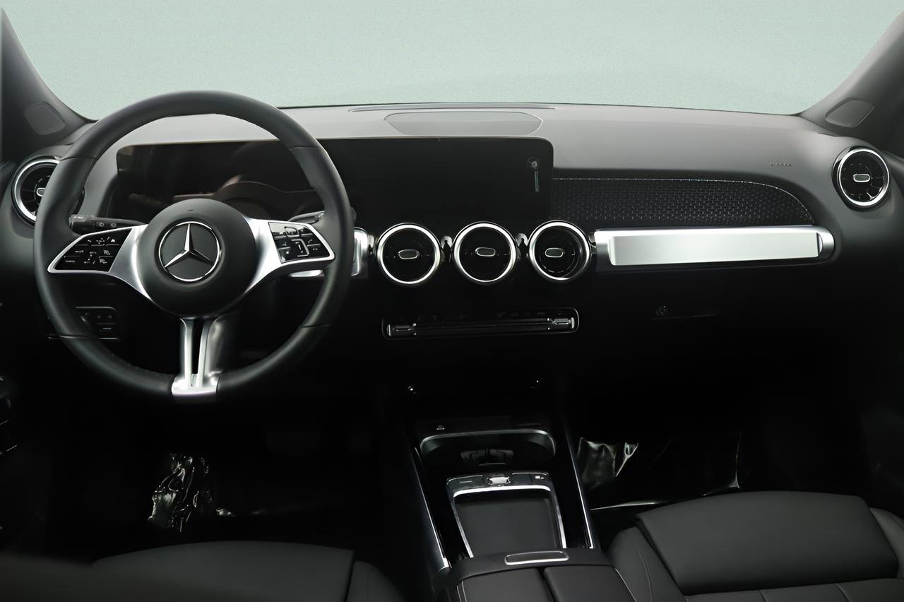 Certified 2026 Mercedes-Benz GLB 250 image 7