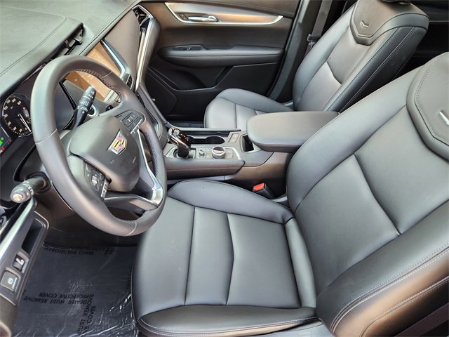Used 2024 Cadillac XT6 Luxury w/ LPO, Floor Liner Package image 9