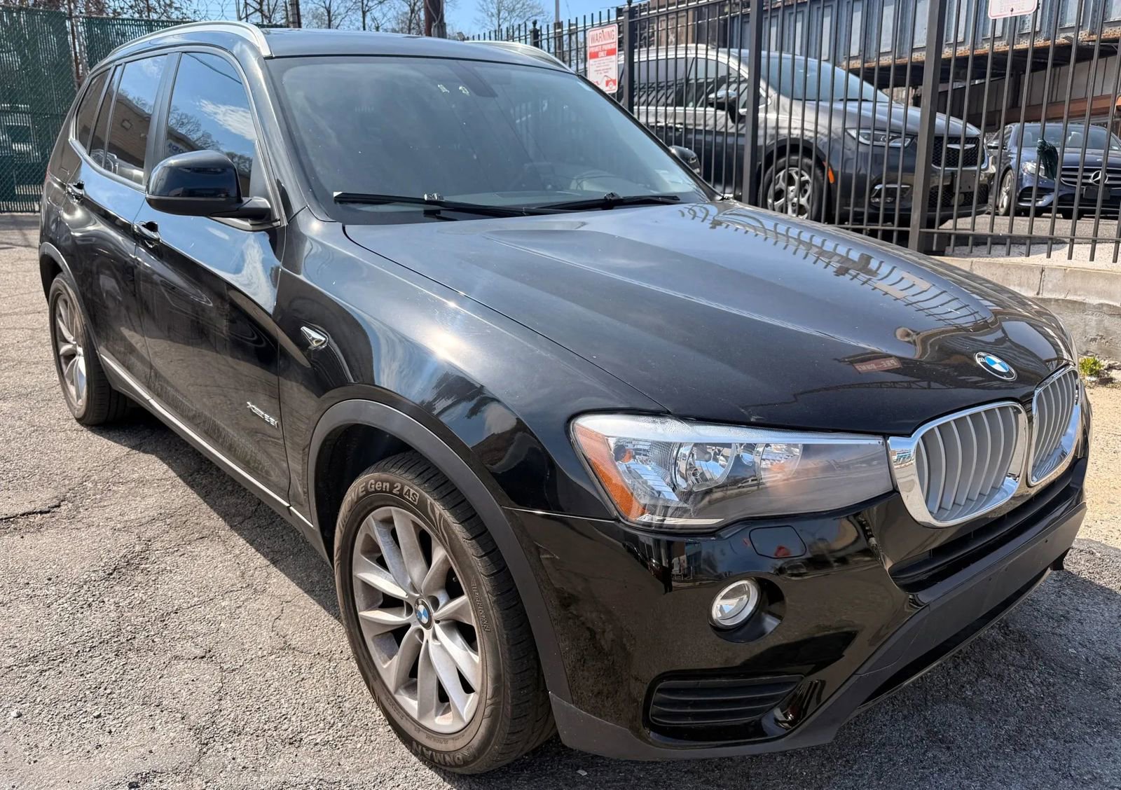Used 2017 BMW X3 xDrive28i w/ Premium Package AWD/4WD image 3