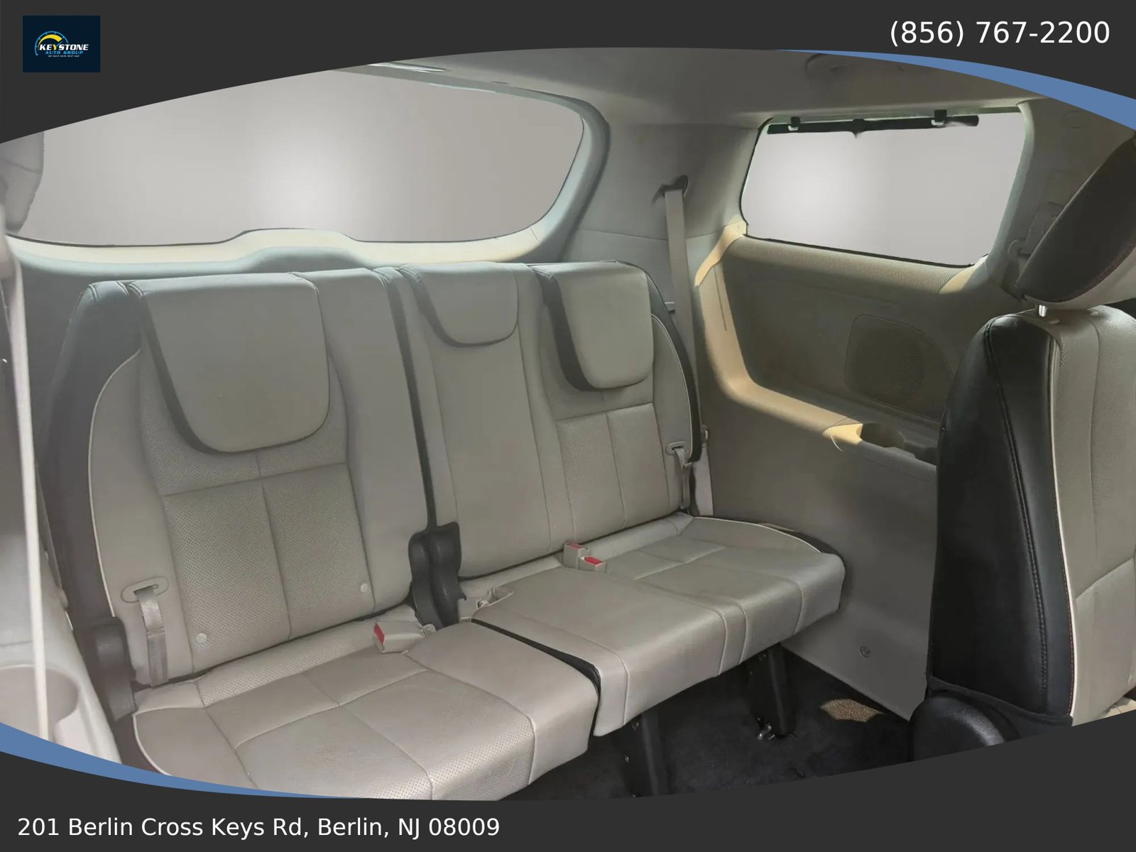 Used 2021 Kia Sedona EX FWD image 16