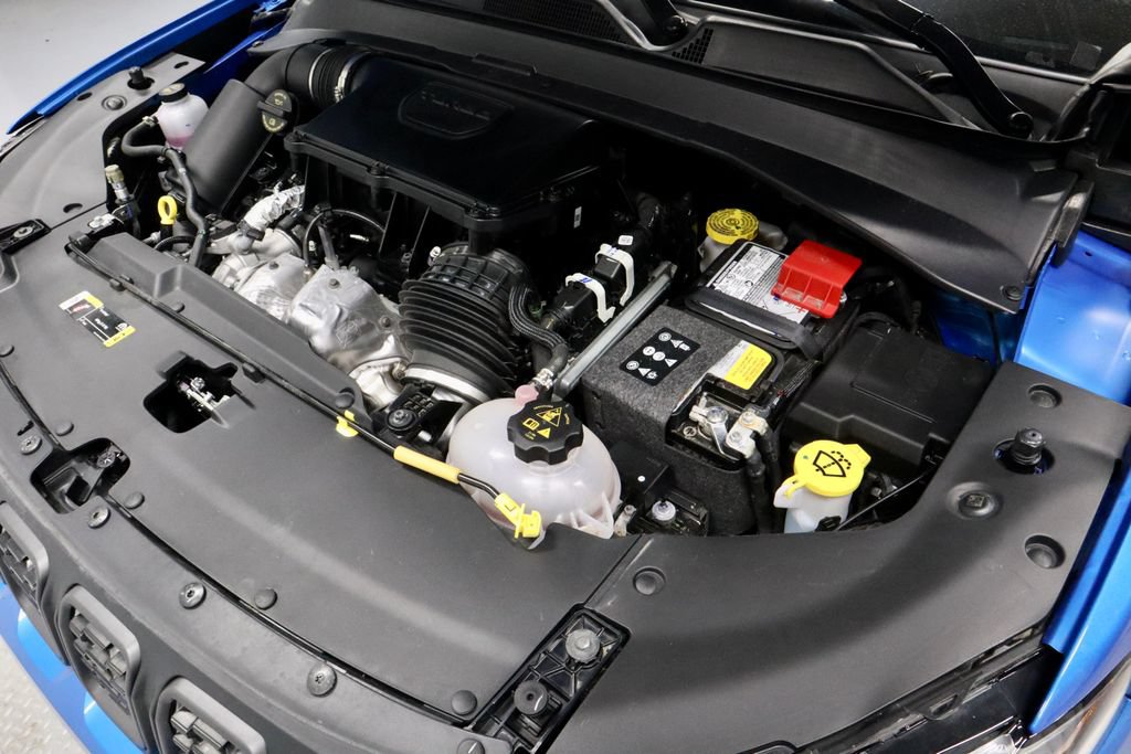 Used 2025 Jeep Compass Trailhawk AWD/4WD image 17