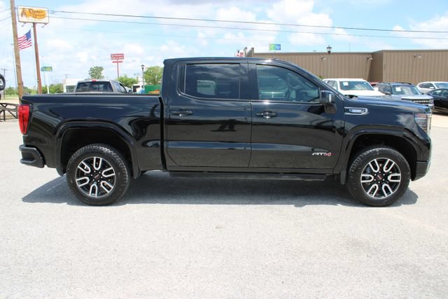 Used 2025 GMC Sierra 1500 AT4 w/ AT4 Premium Package AWD/4WD image 4