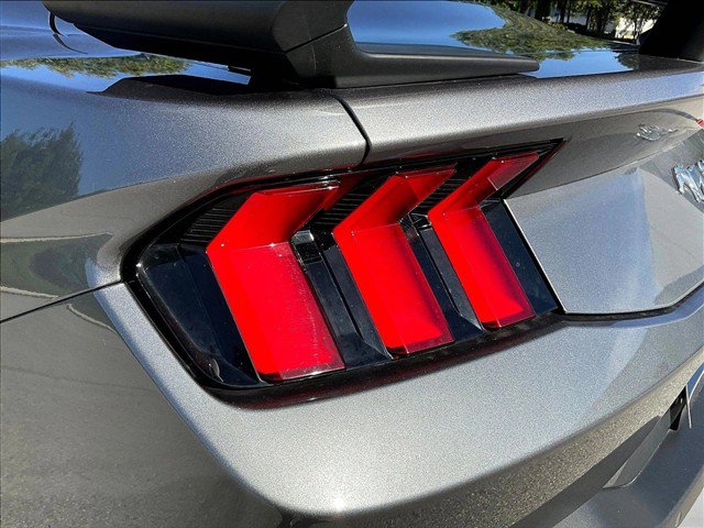 Used 2025 Ford Mustang Coupe RWD image 29