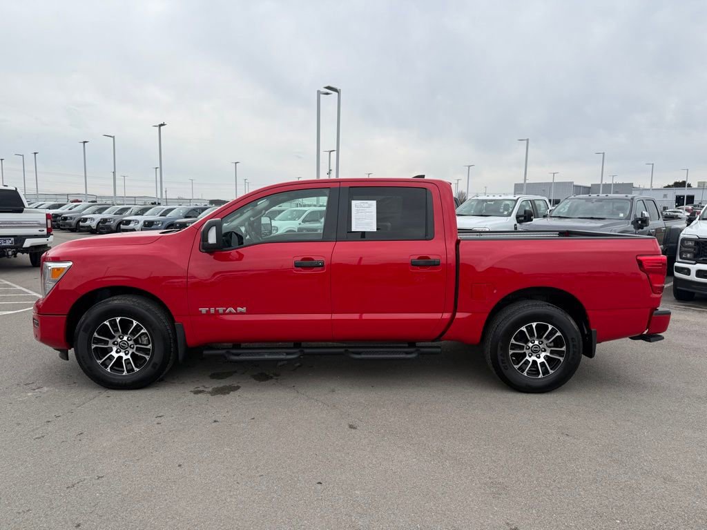 Used 2024 Nissan Titan SV w/ SV Convenience Package image 39