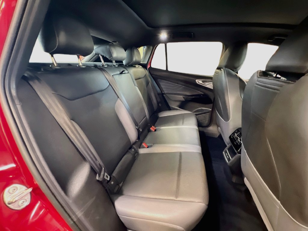 Used 2023 Volkswagen ID.4 Pro S RWD image 26